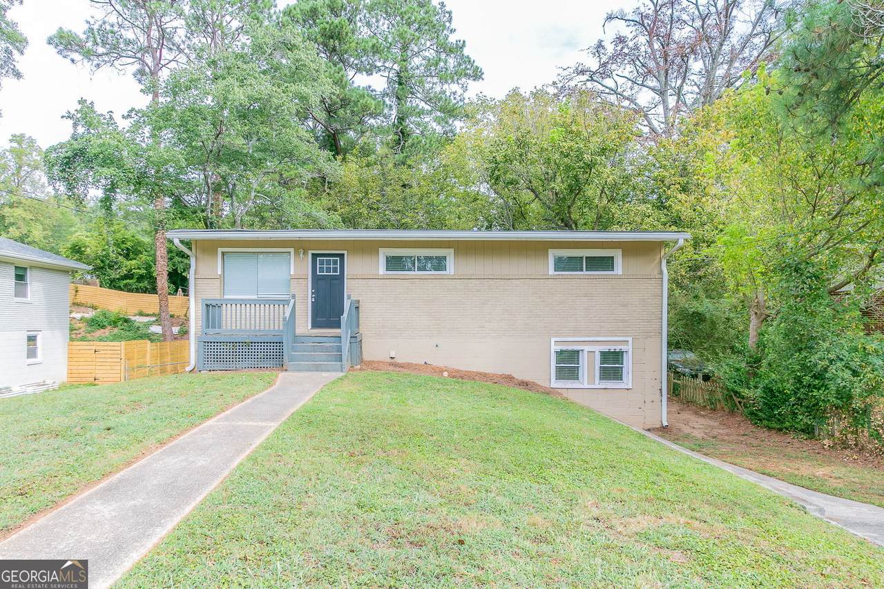 1278 Lynwyn Lane - Photo 1
