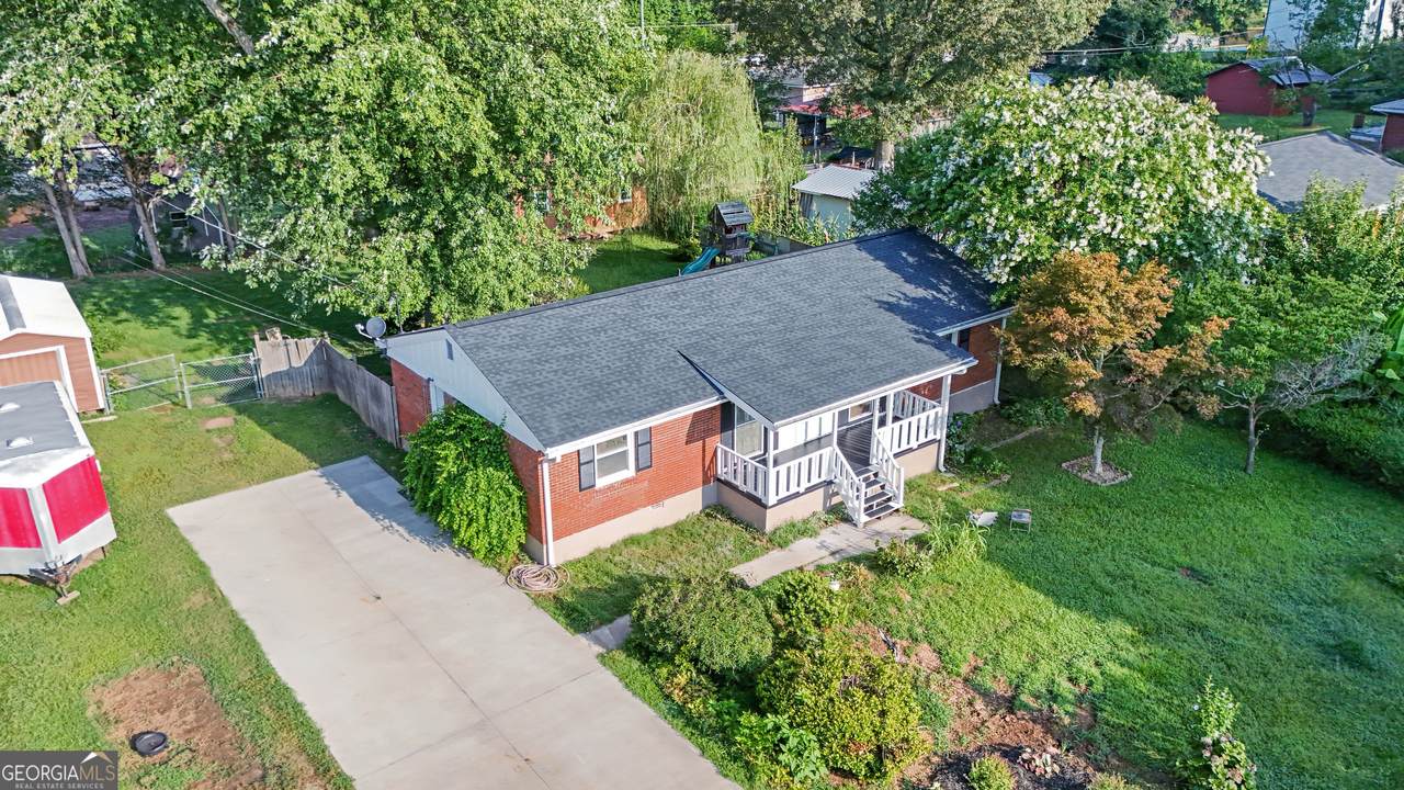 2624 Walnut Road - Photo 1