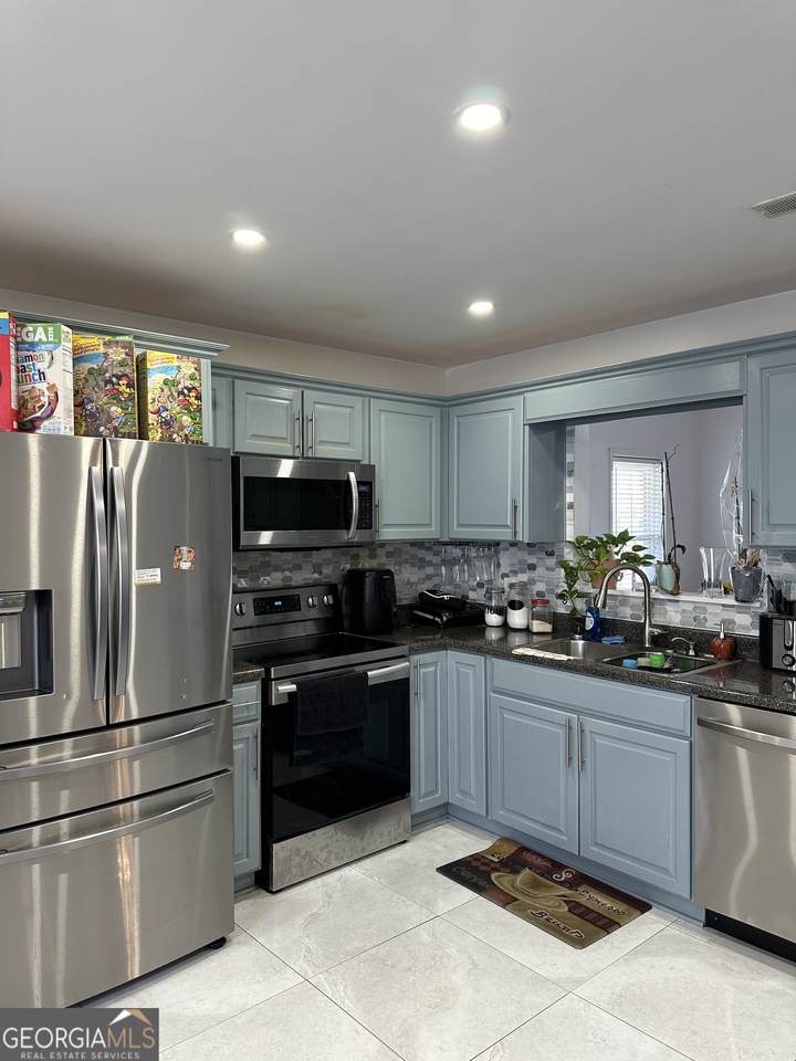 199 Louise Lane - Photo 1