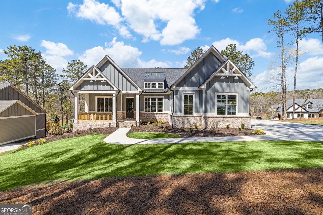 1041 Pinehurst Drive - Photo 1