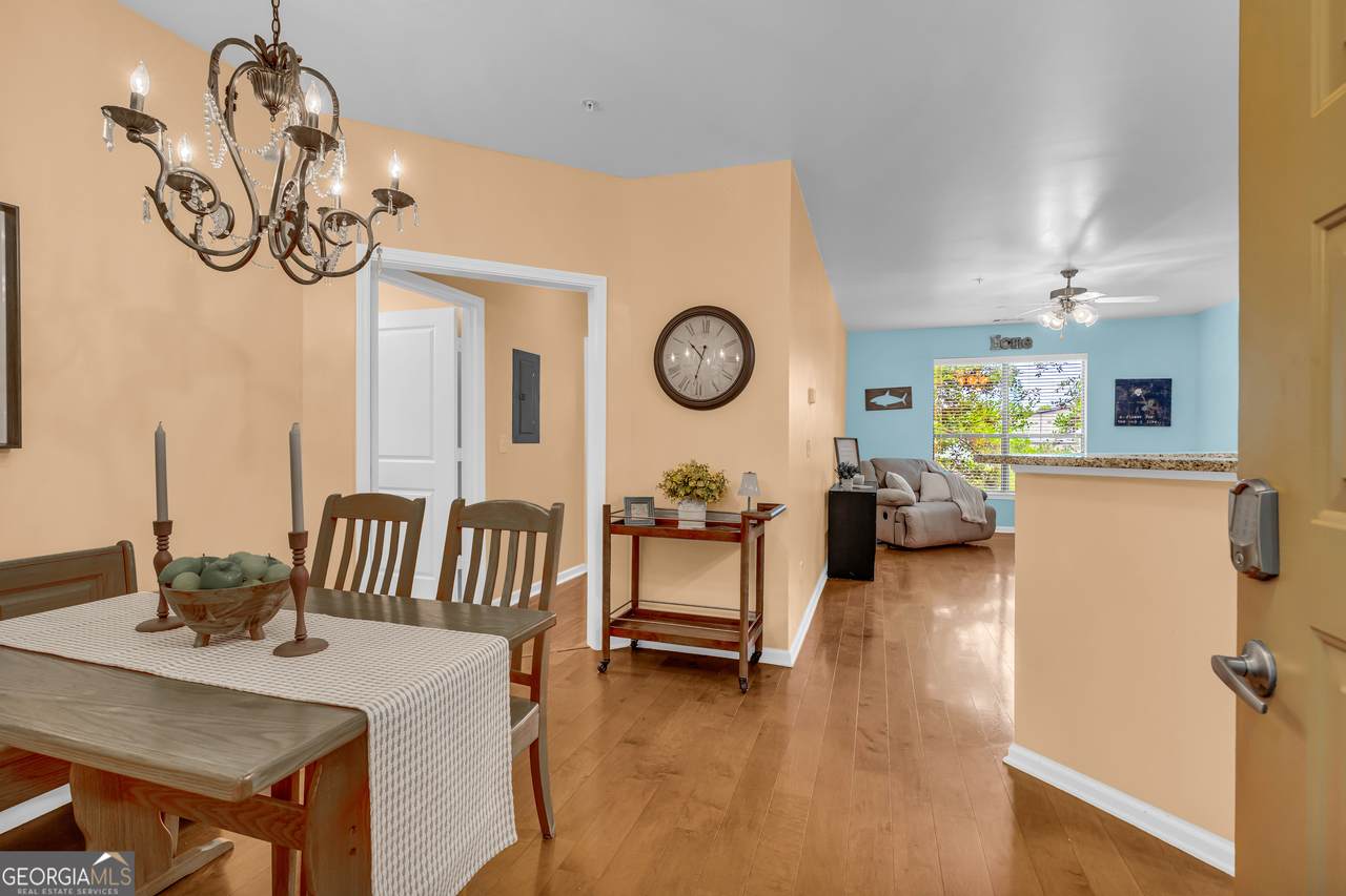 821 Ralph Mcgill Boulevard - Photo 1