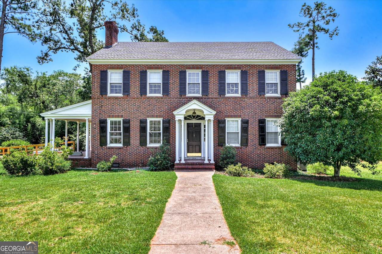 420 Columbia Road - Photo 1