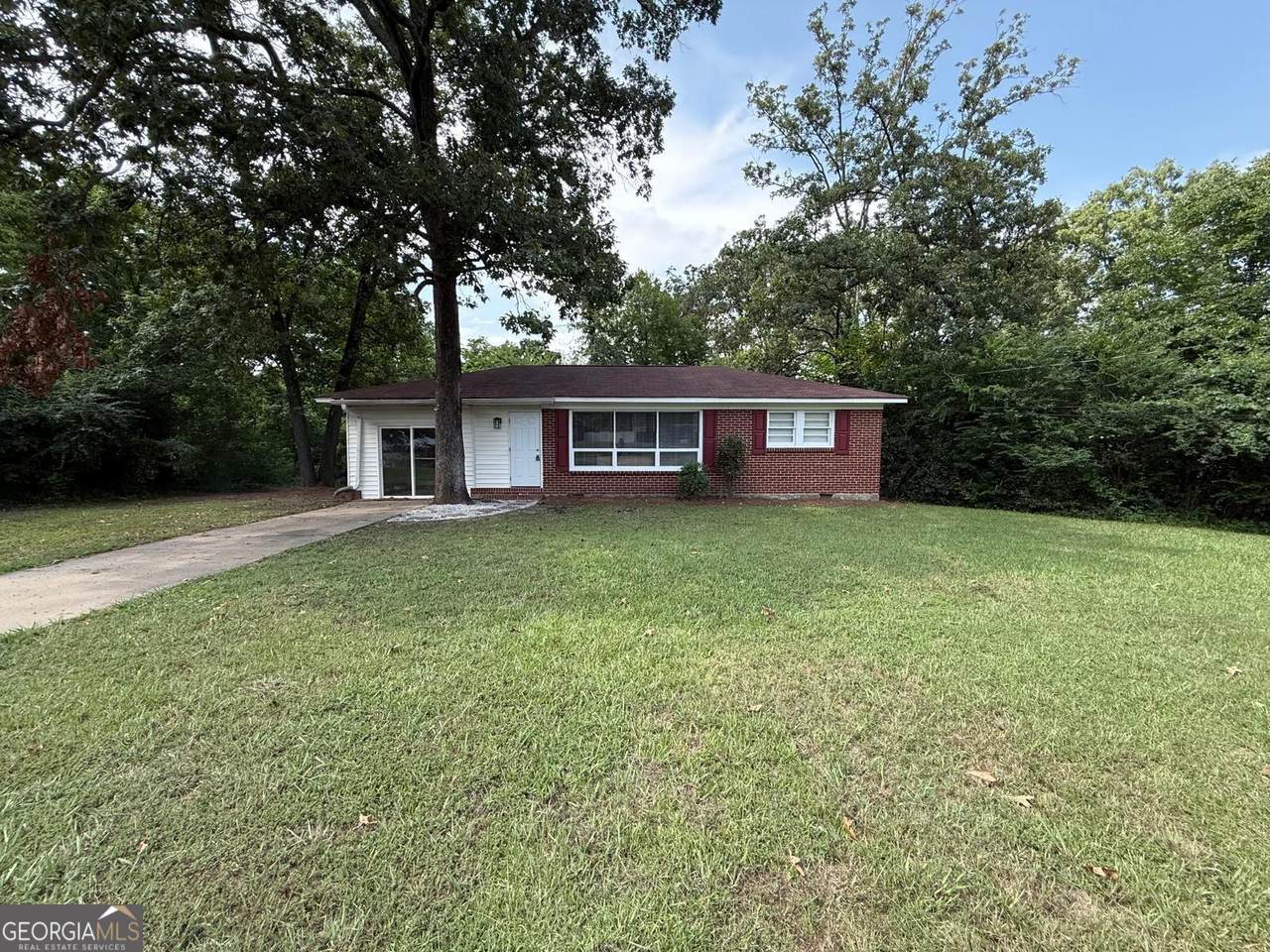 2602 Lakeridge Circle - Photo 1