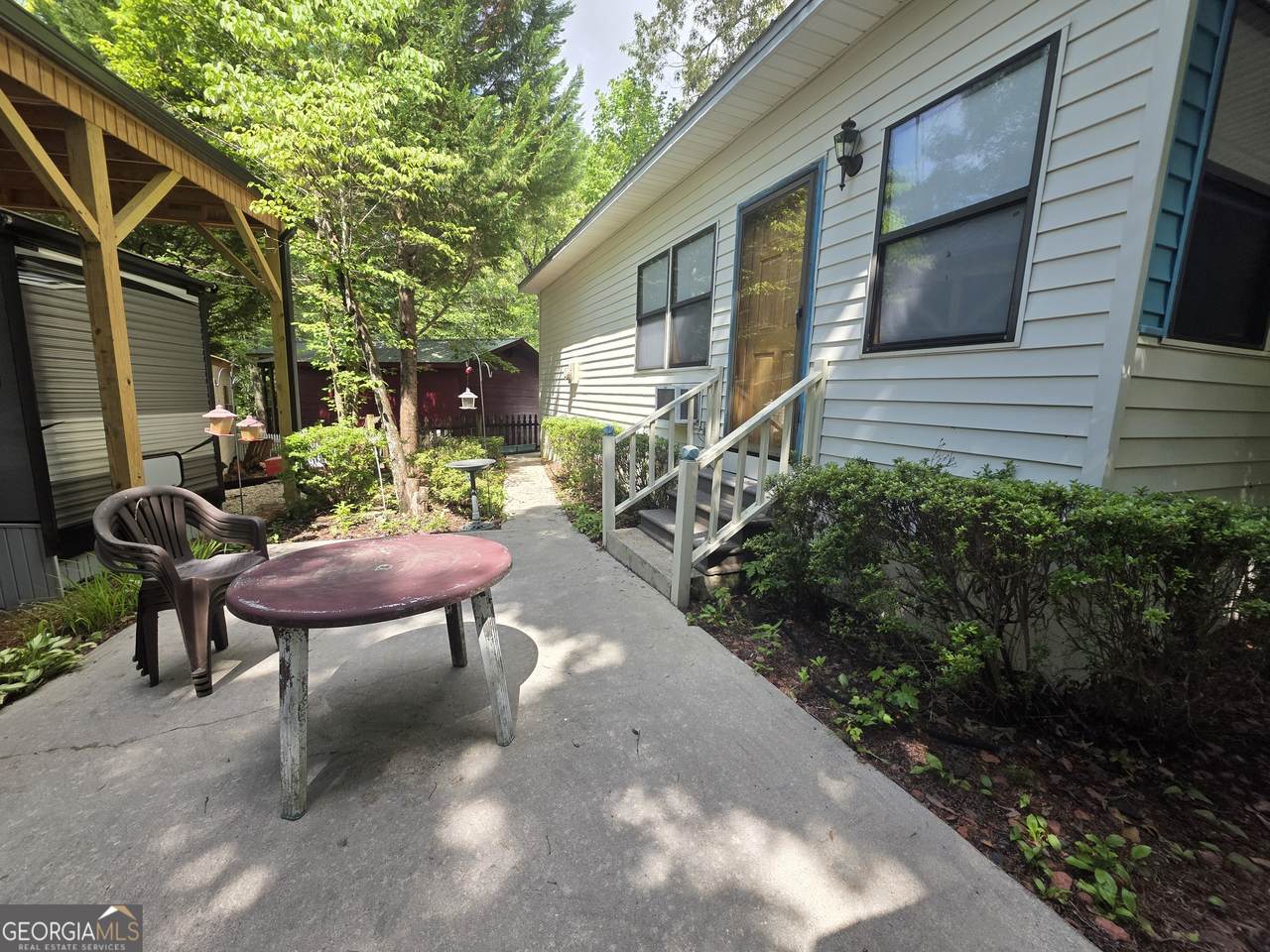 92 Cindy Parkway - Photo 1