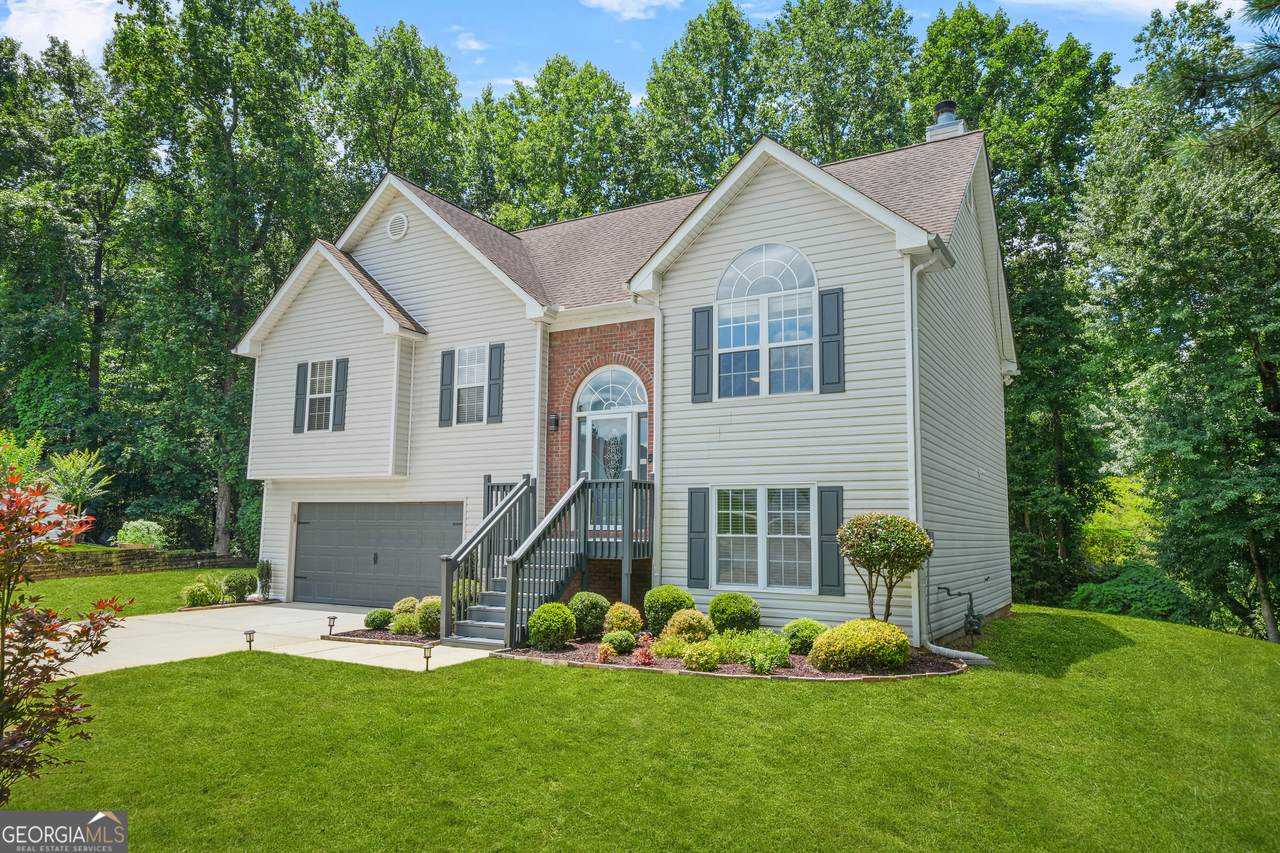 3927 Villager Way - Photo 1