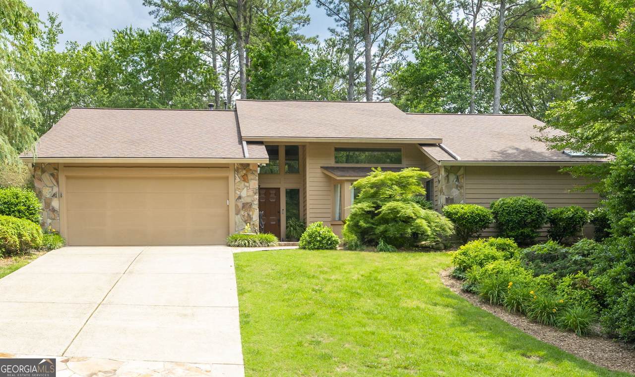 4030 Muirfield Lane - Photo 1