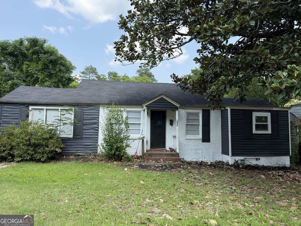 1057 Clay Avenue - Photo 1