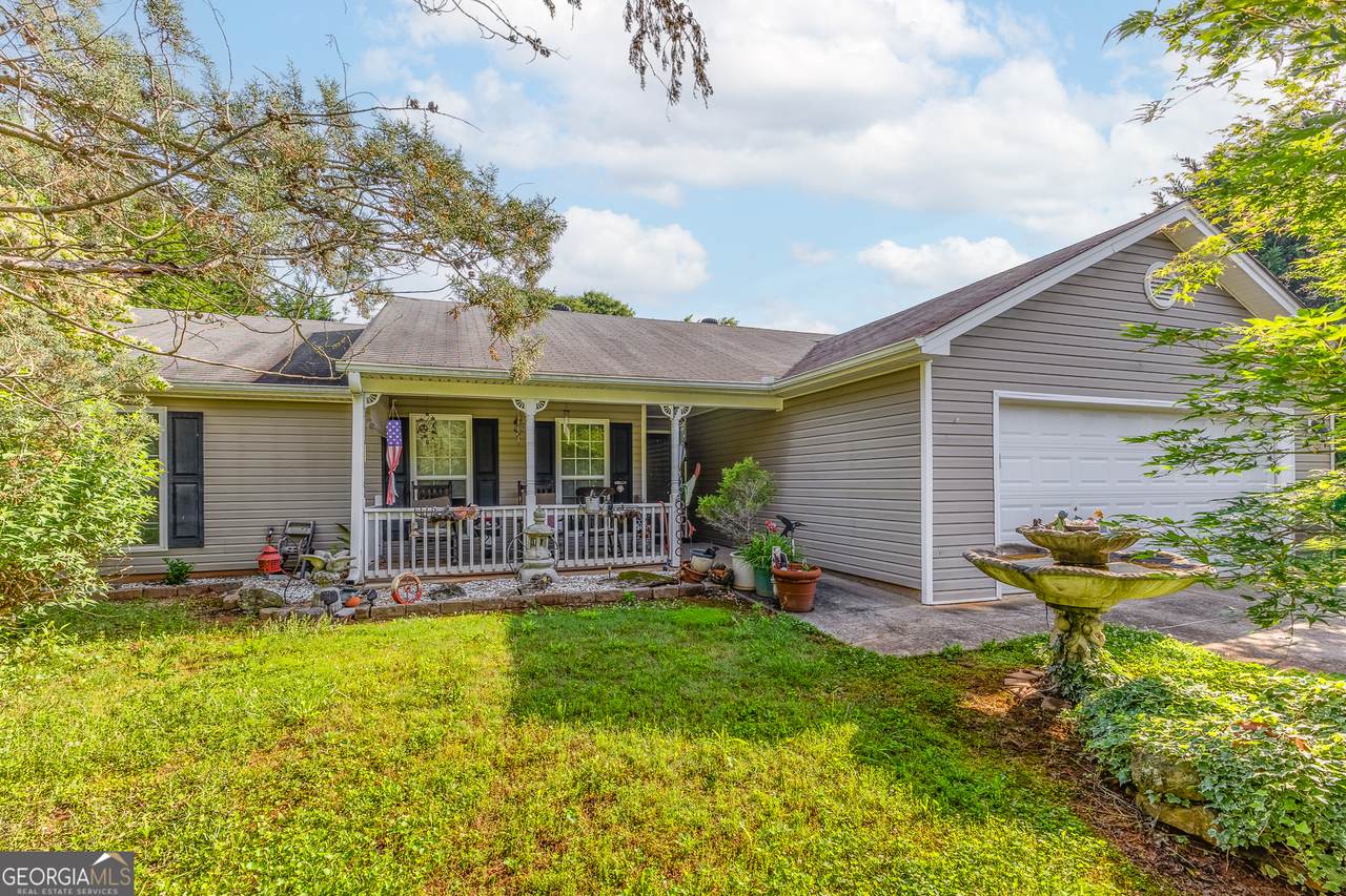 425 Ridgeway Road - Photo 1