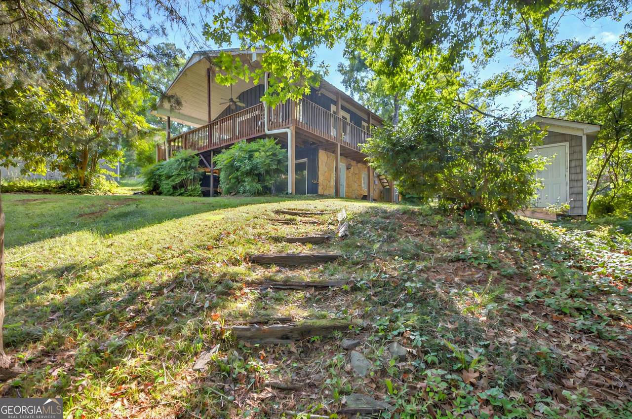 305 Edgewater Drive - Photo 1