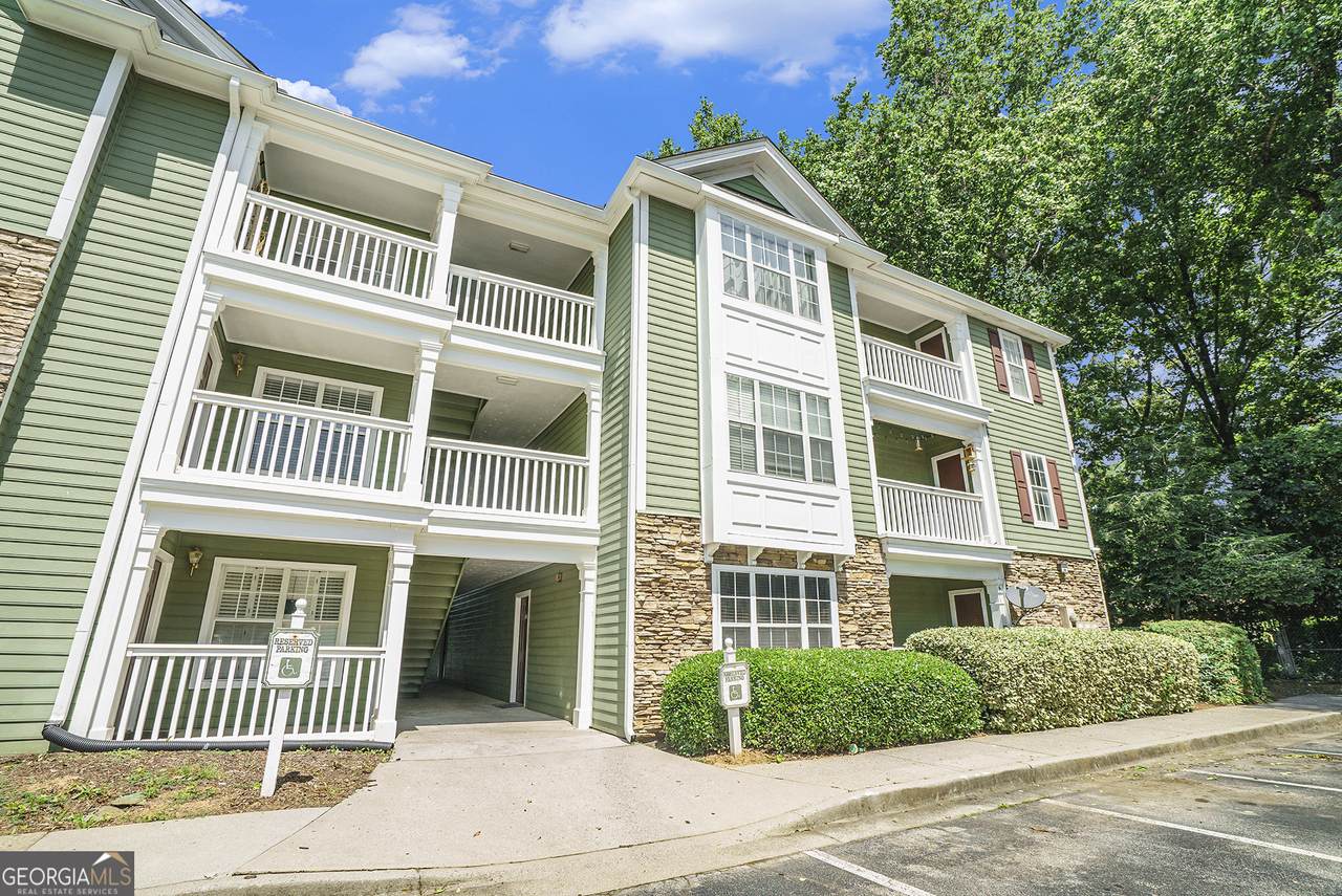 328 Bentley Place - Photo 1