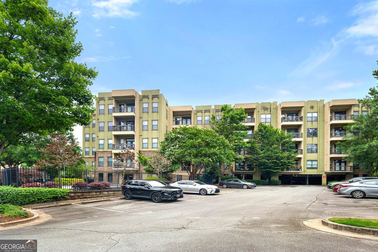 425 Chapel Street - Photo 1