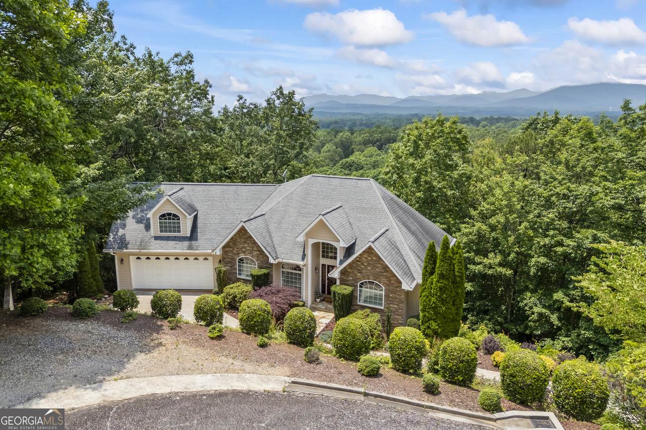 894 Oak Pointe Drive - Photo 1