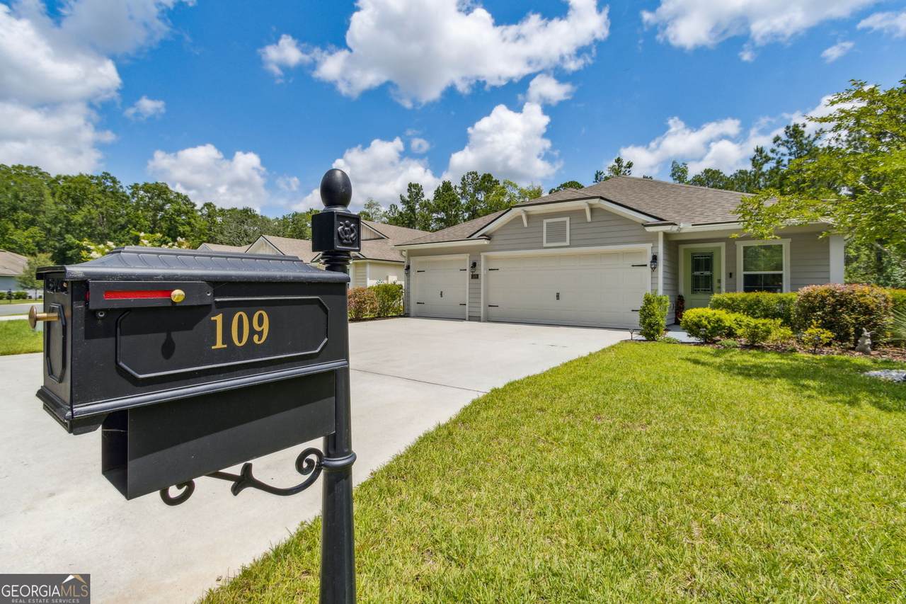 109 Holm Place - Photo 1