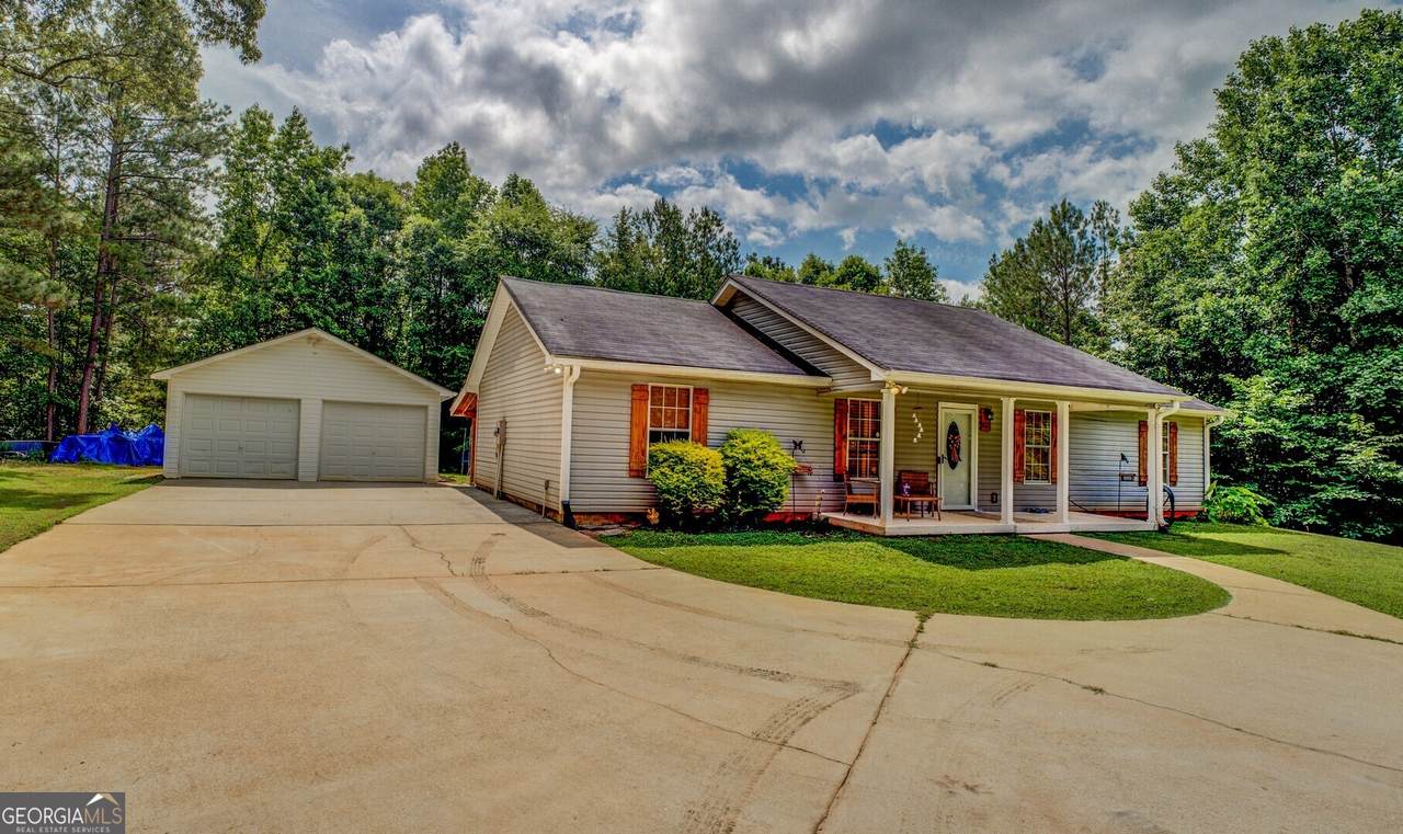 527 Malcom Road - Photo 1