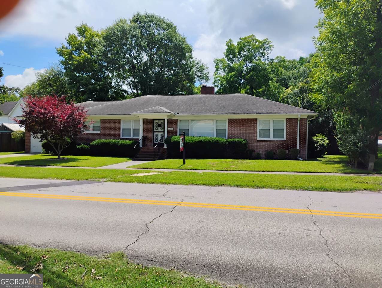 99 Woodlawn Avenue - Photo 1