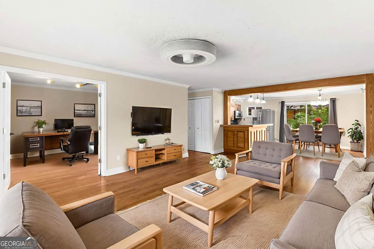 115 Biscayne Drive - Photo 1