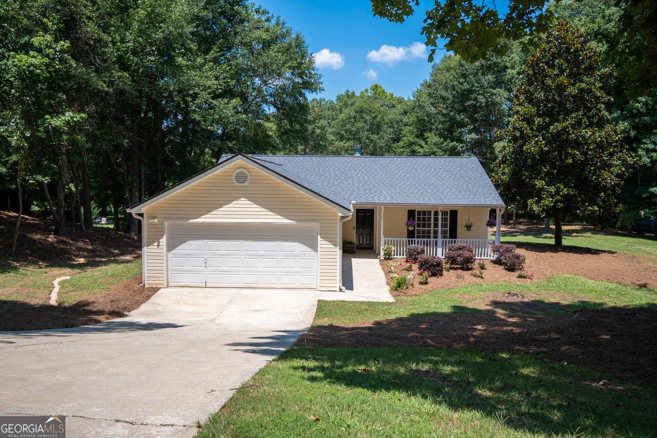 2003 Emerald Pointe Drive - Photo 1