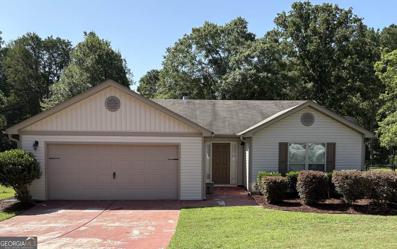 165 Brittany Pointe Drive - Photo 1