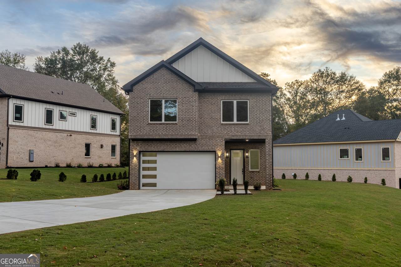 270 Honeysuckle Avenue - Photo 1