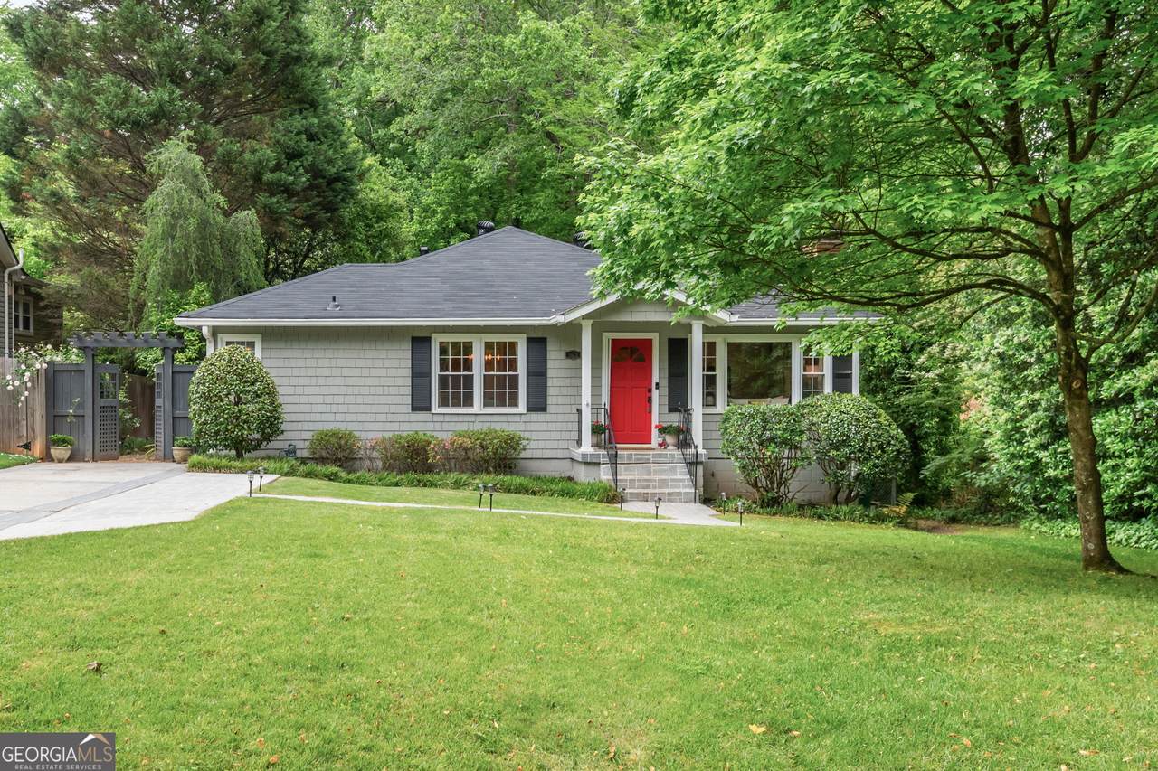 1621 Beacon Hill Boulevard - Photo 1