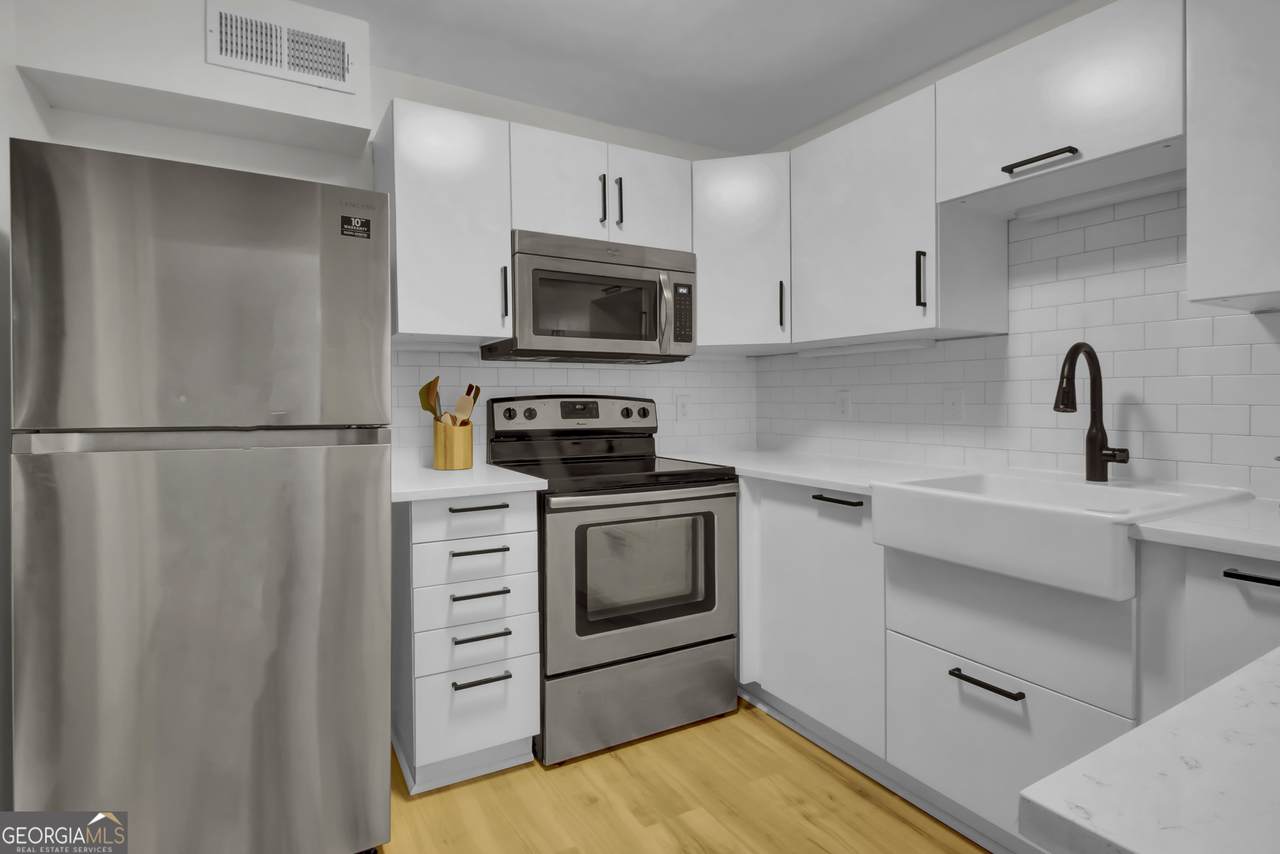 12 Vista Square - Photo 1