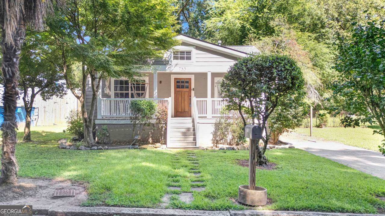 733 Rice Street - Photo 1