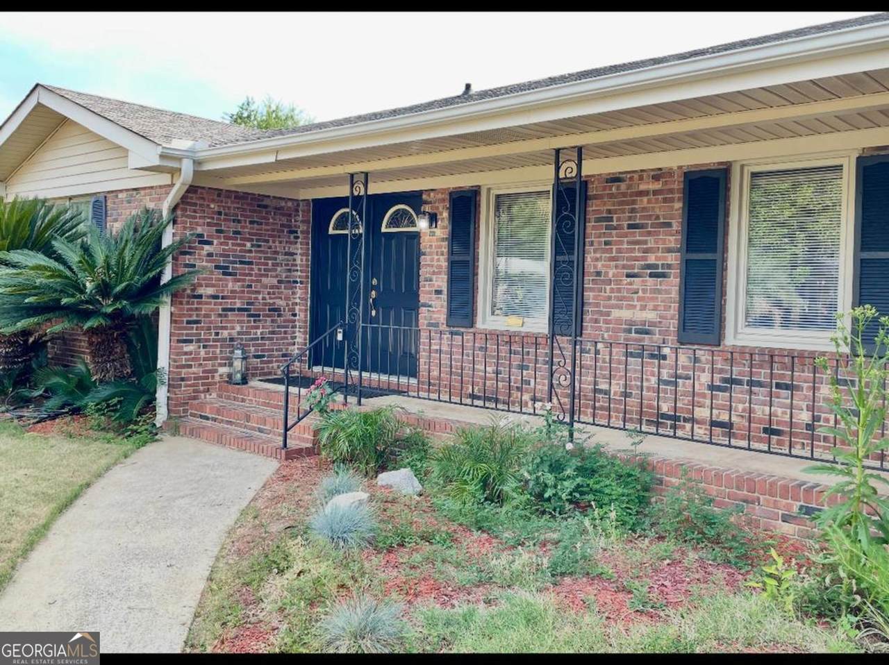 316 Meadowridge Drive - Photo 1