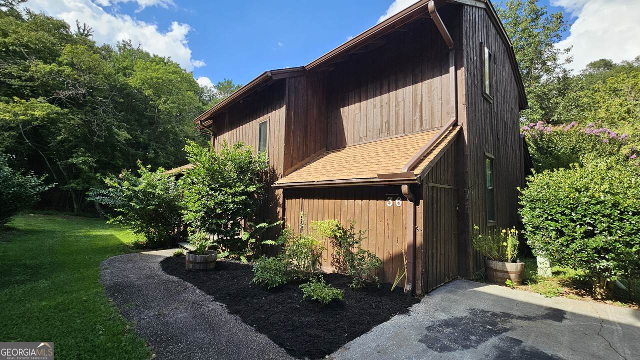 36 Fairway Lane - Photo 1