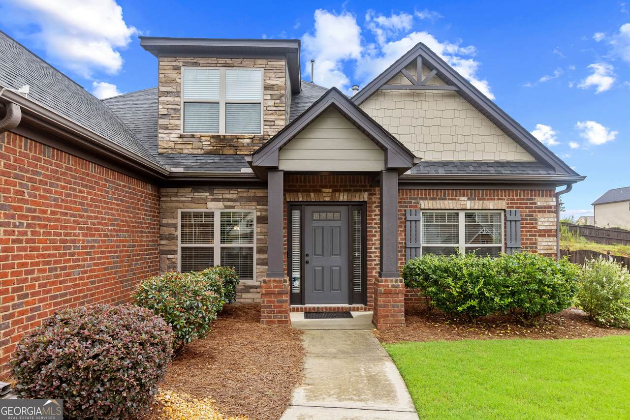 3472 Parkside View Boulevard - Photo 1