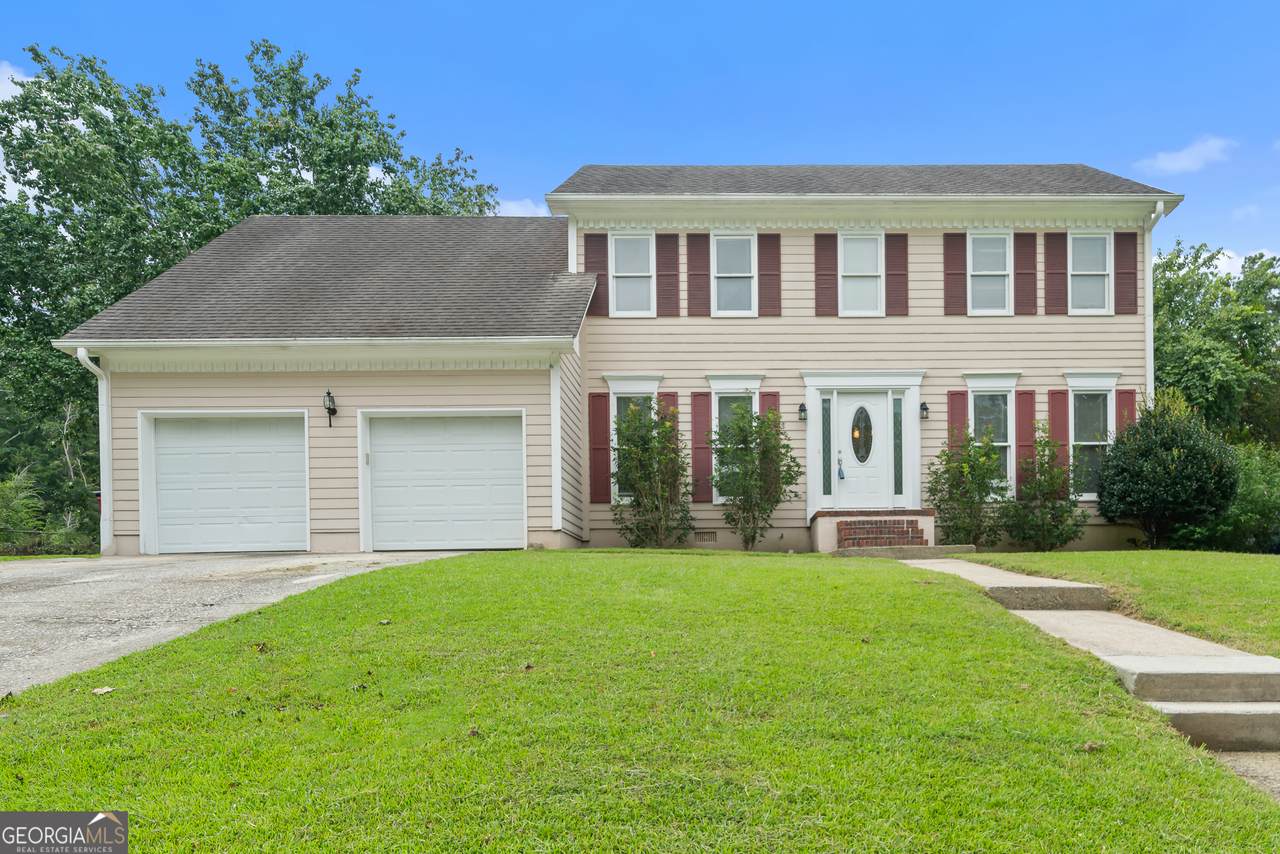 111 The Vinings - Photo 1