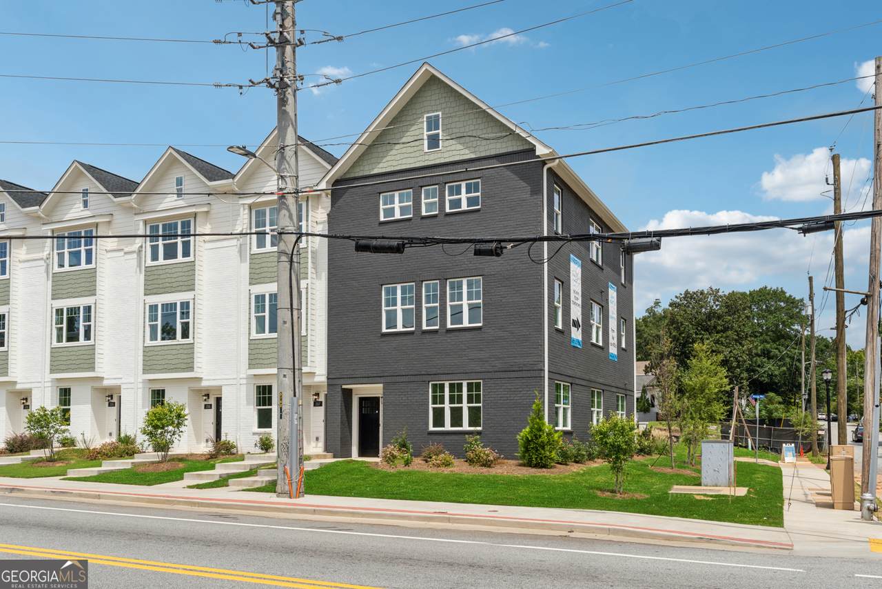 208 Mission Way - Photo 1