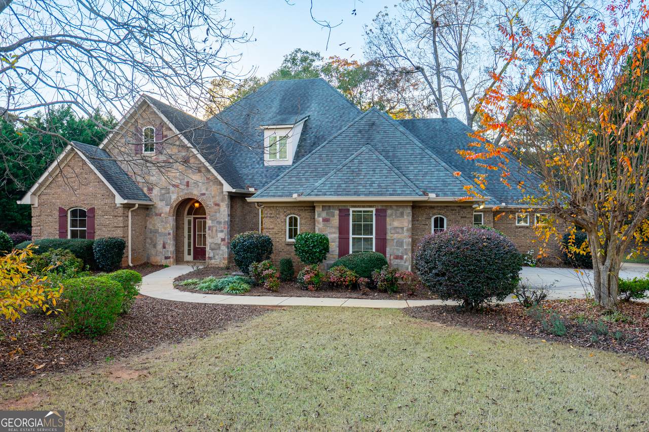 101 Riverbluff Drive - Photo 1