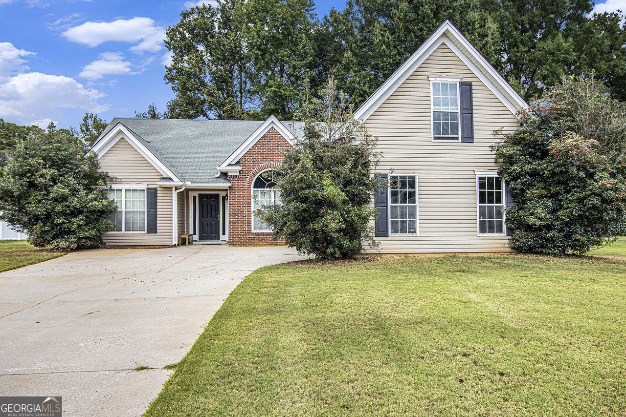 260 Sandstone Drive - Photo 1