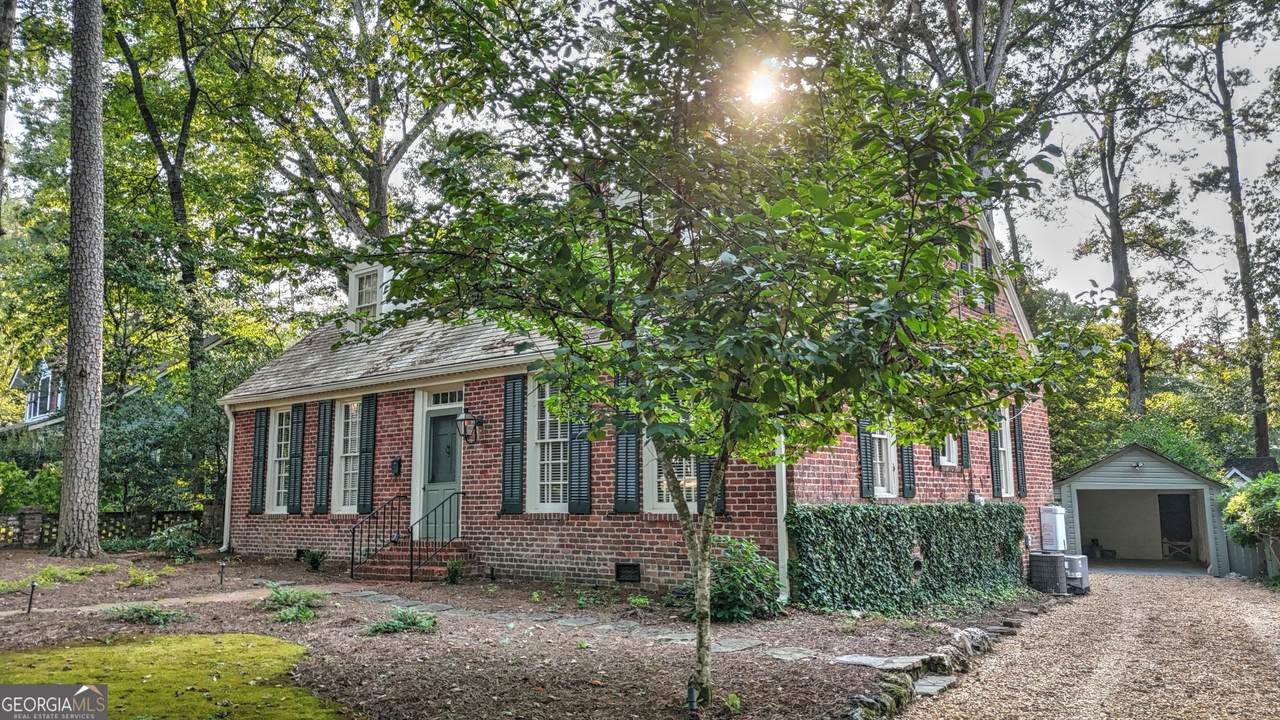 209 Sherwood Road - Photo 1