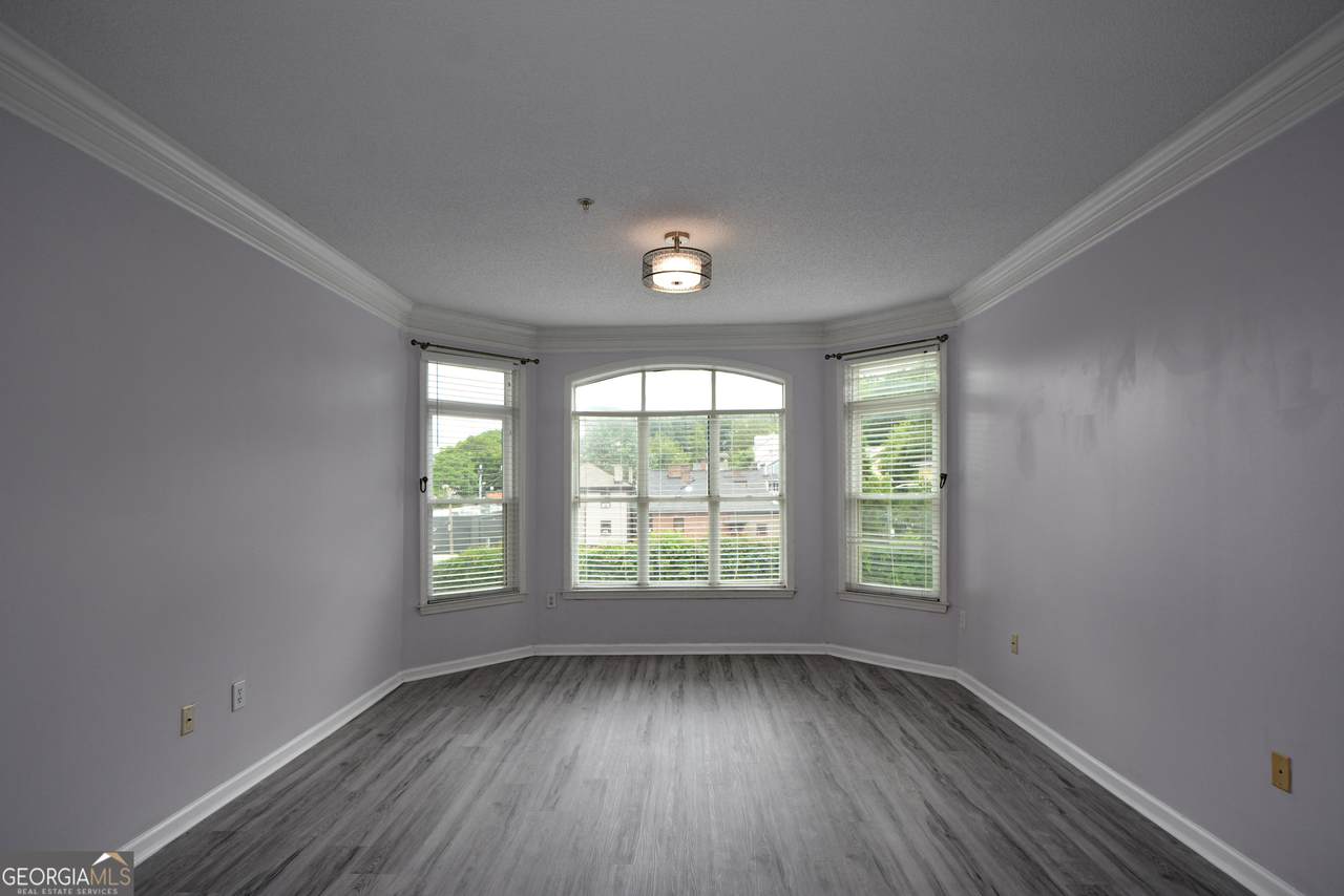 955 Juniper Street - Photo 1