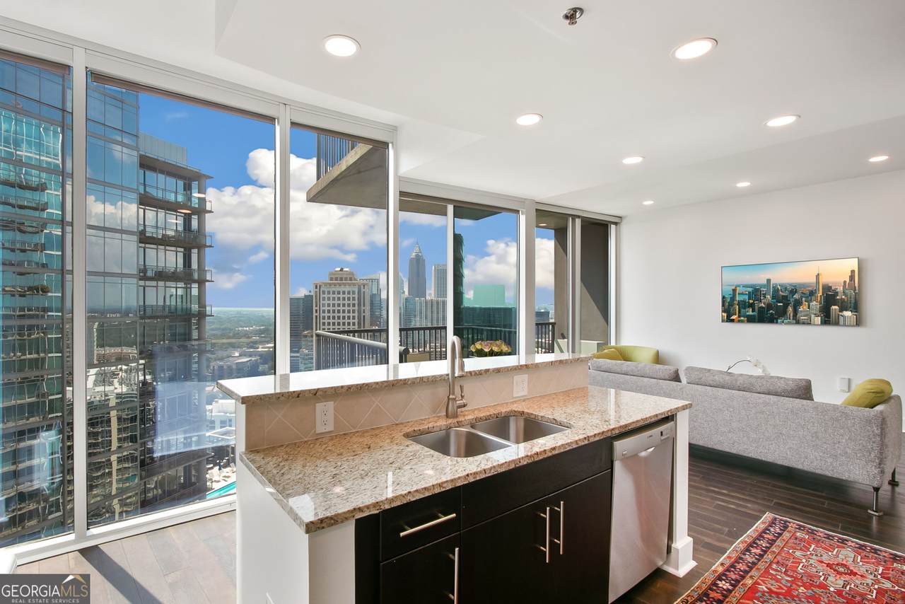 1080 Peachtree Street - Photo 1