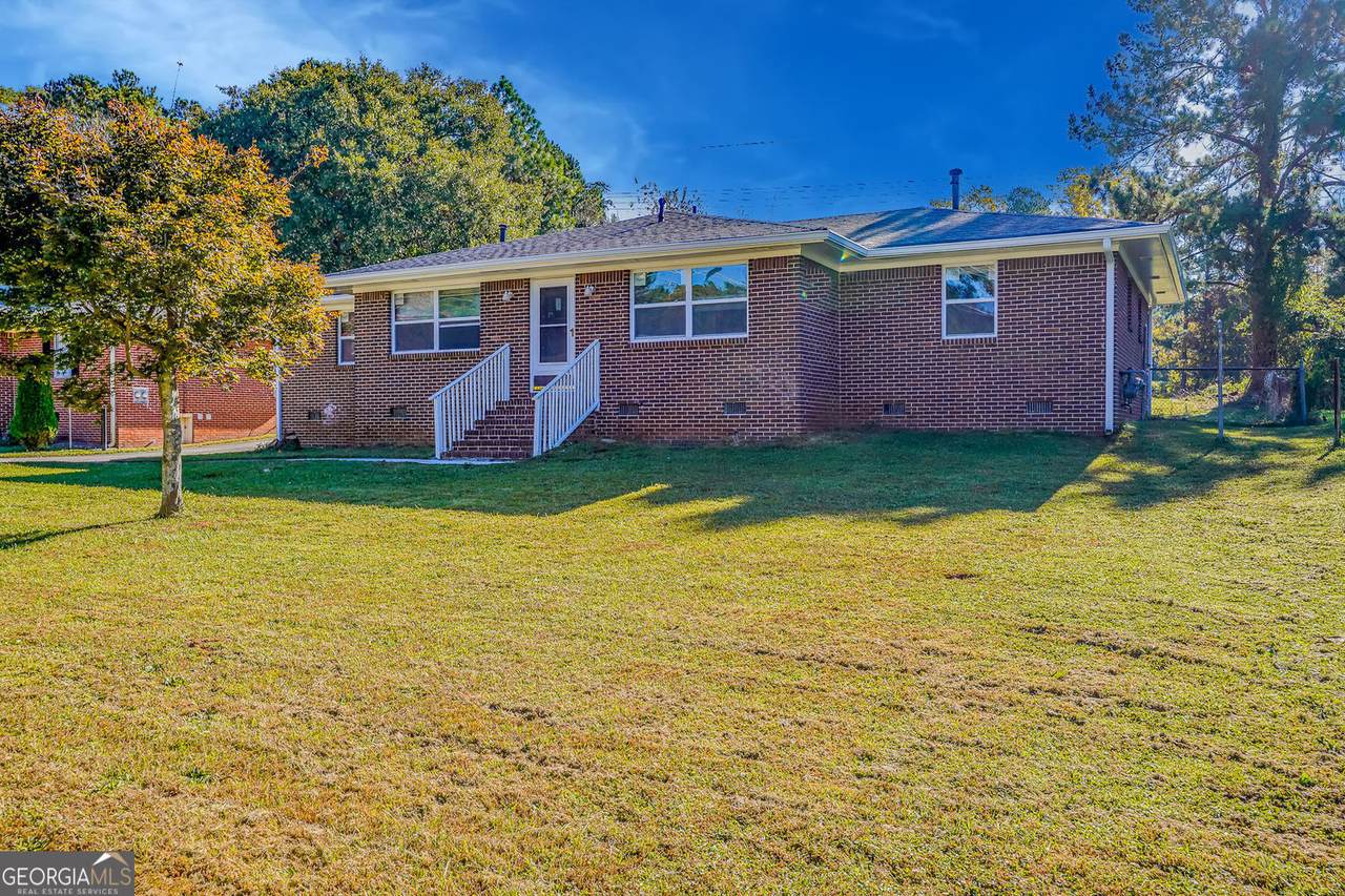 2877 Whispering Hills Drive - Photo 1