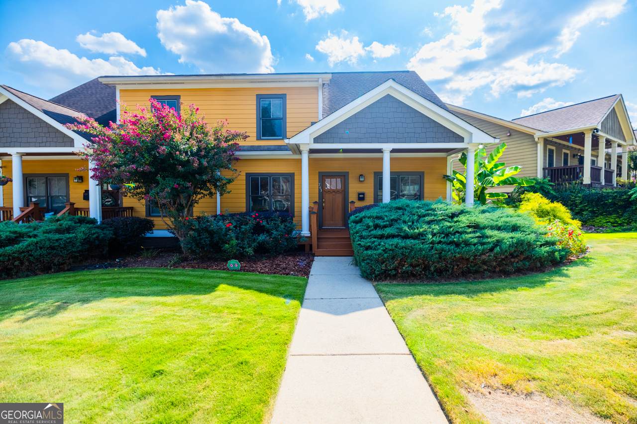 743 Frasier Circle - Photo 1