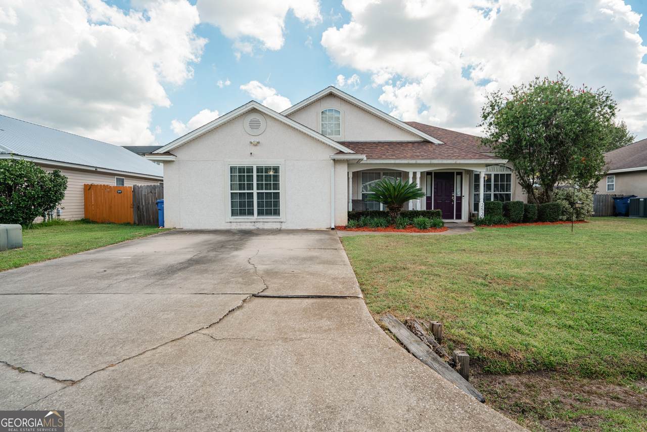 252 Teakwood Court - Photo 1