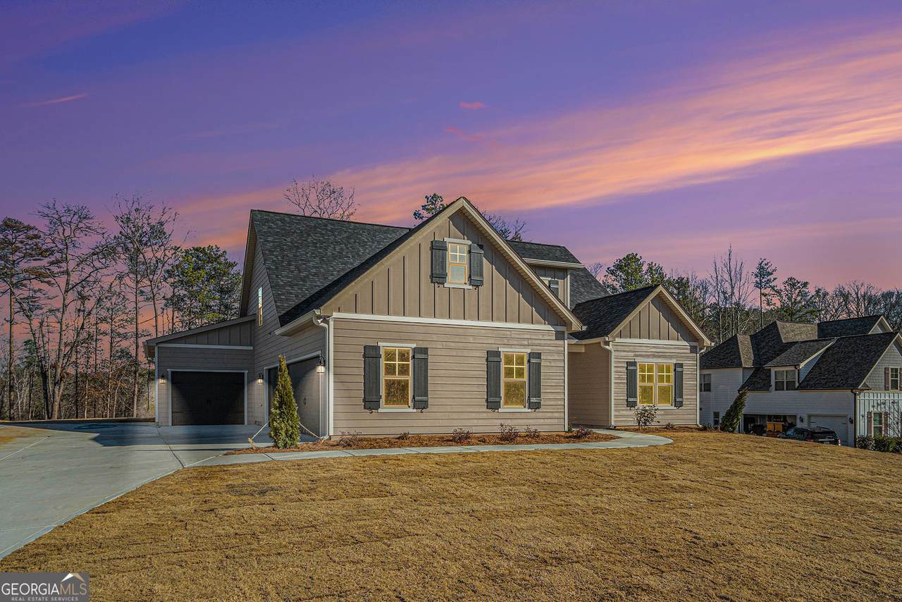 711 Charlotte Lane - Photo 1