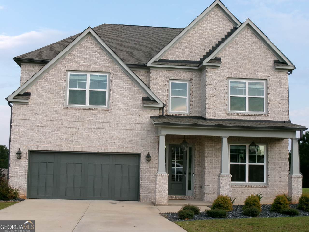 1603 Falcon Court - Photo 1