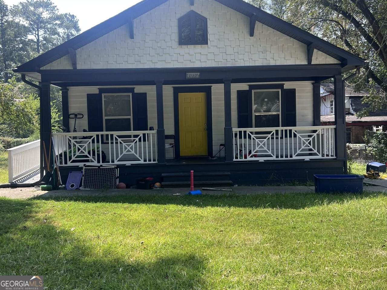 4052 Fairburn Avenue - Photo 1