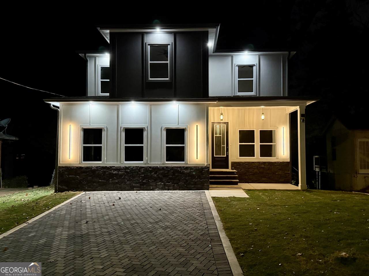 198 Stanhope Circle - Photo 1