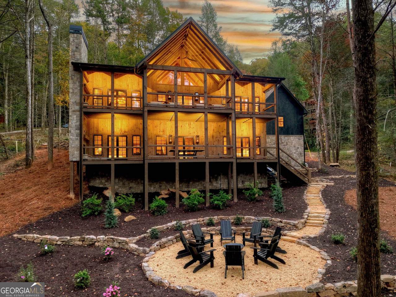 340 Hemlock Trail - Photo 1