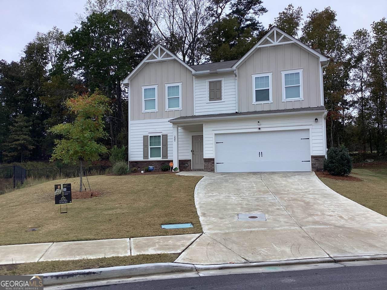 205 Cotton Tail Lane - Photo 1
