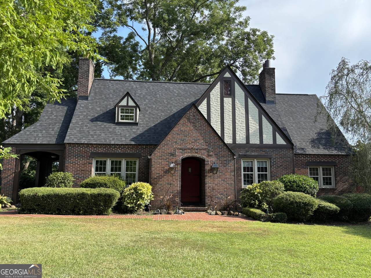 118 Humphrey Street - Photo 1