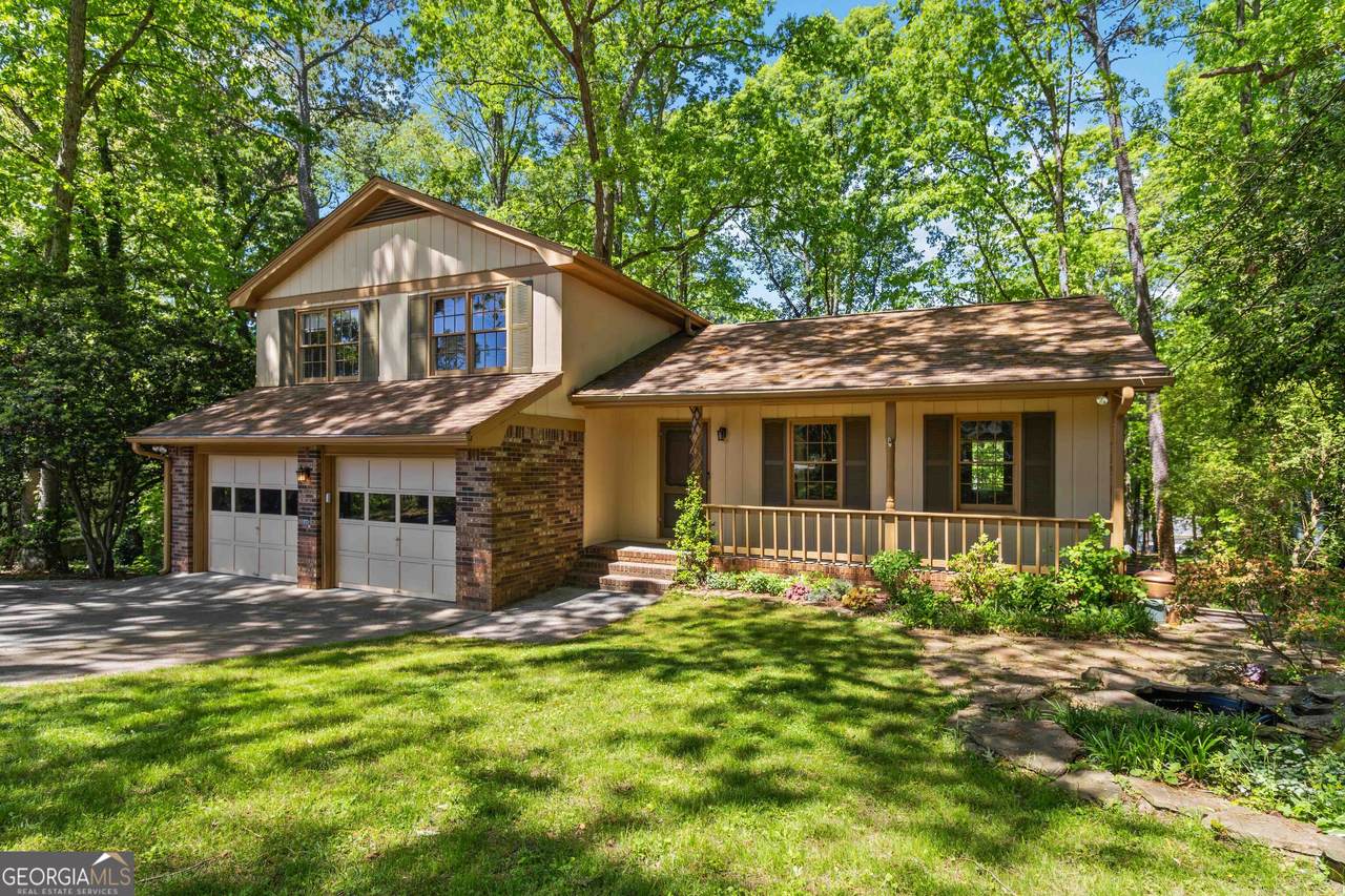 2837 Rosemont Drive - Photo 1