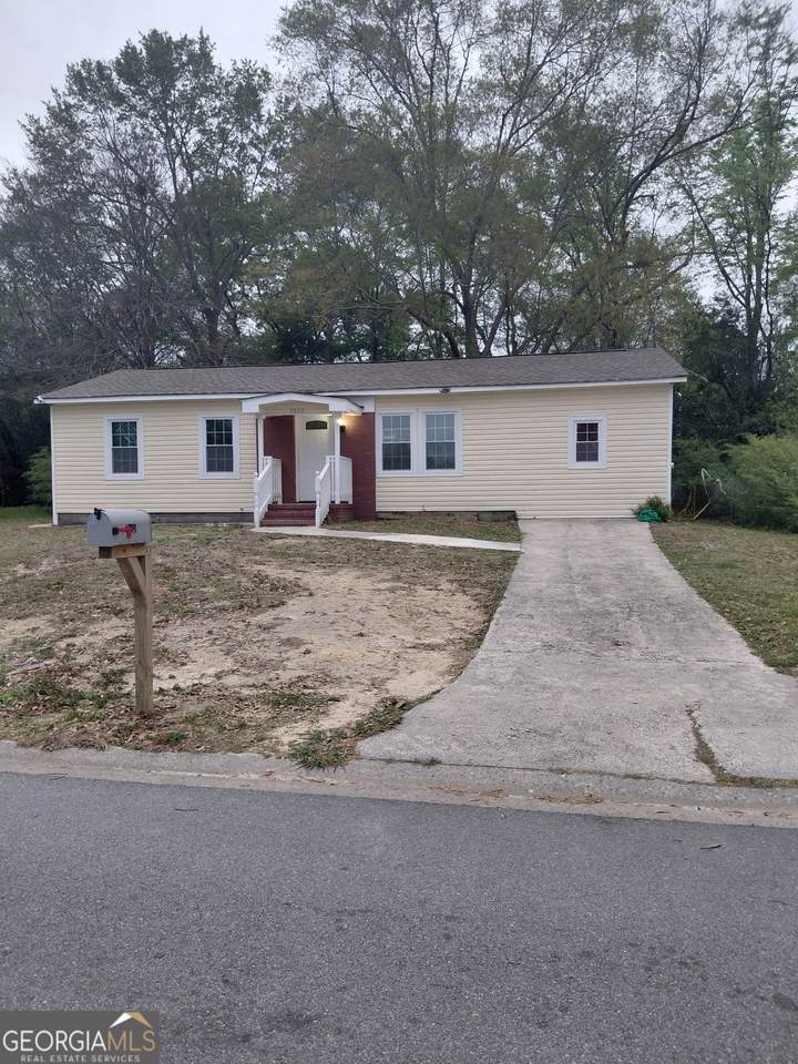 2689 Village Green Lane - Photo 1