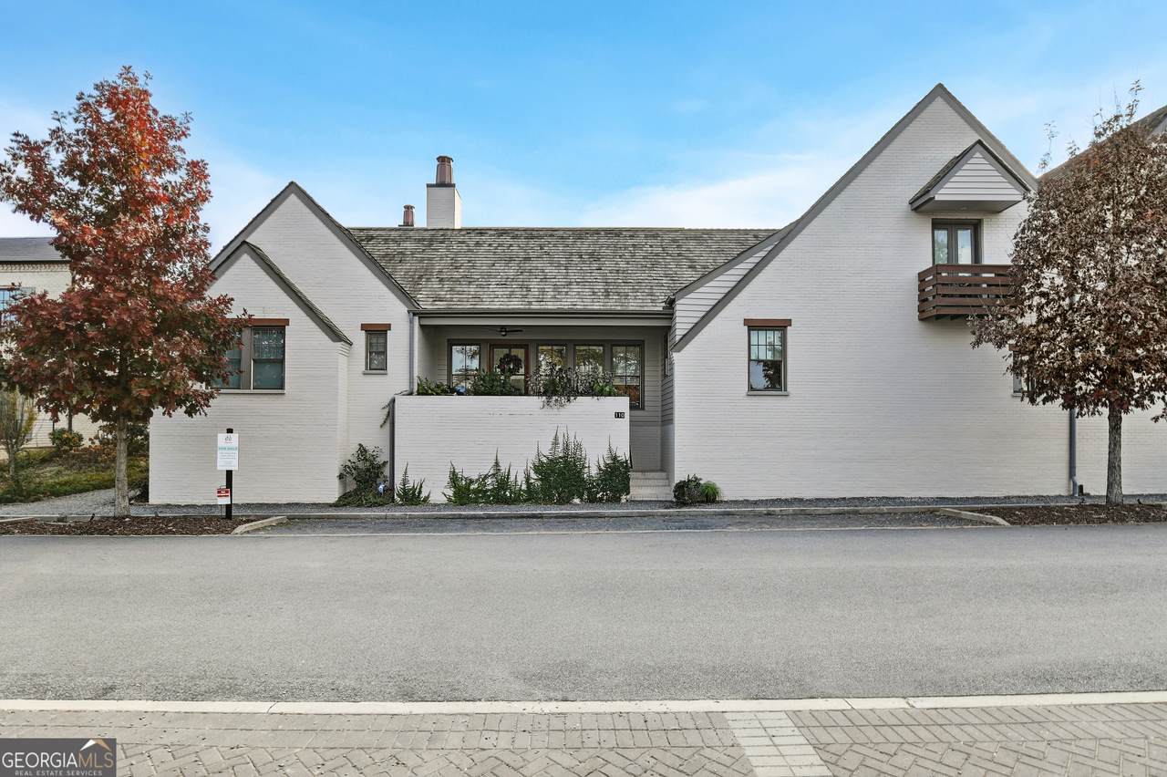 110 4TH Street - Photo 1