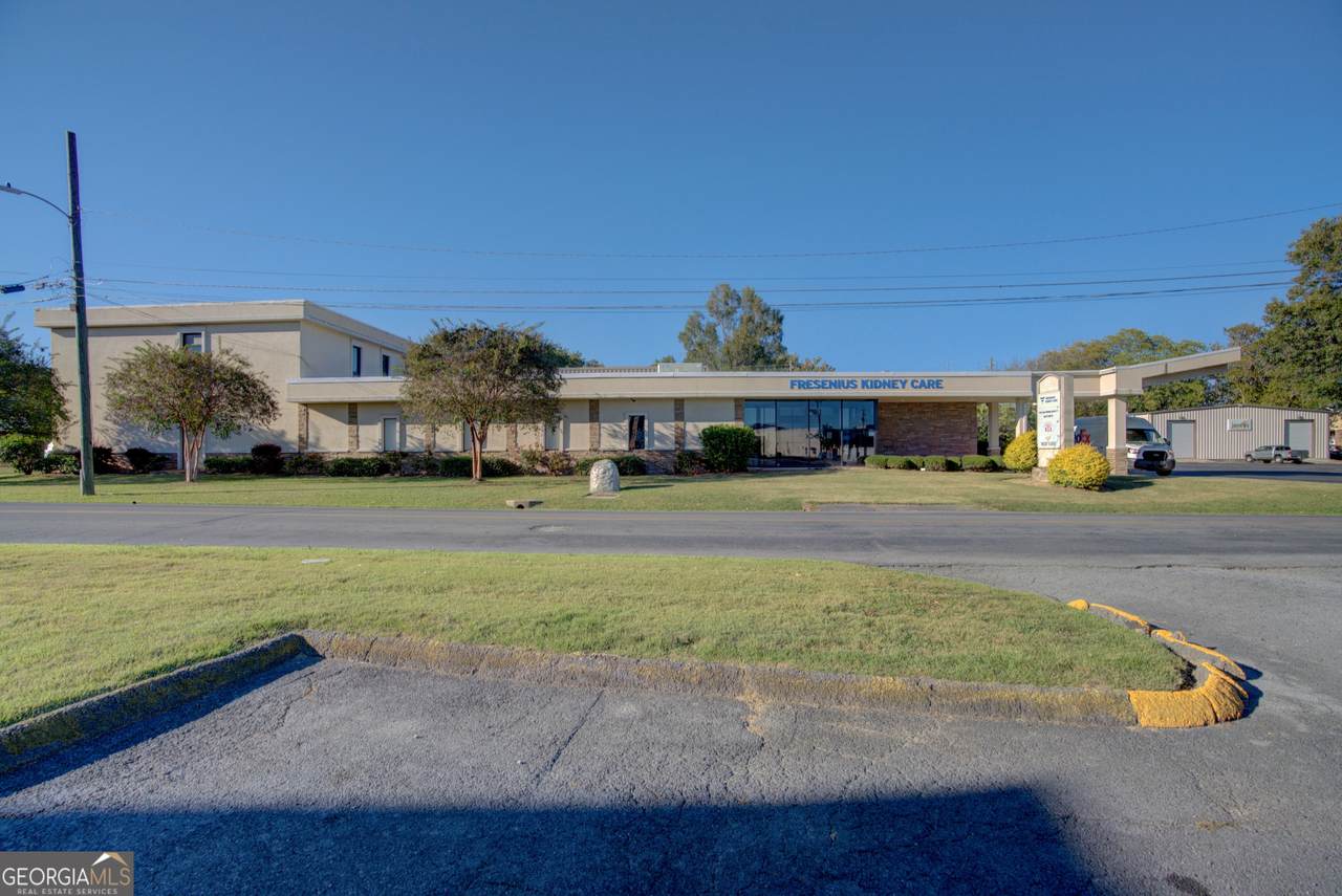 315 10th Street - Photo 1